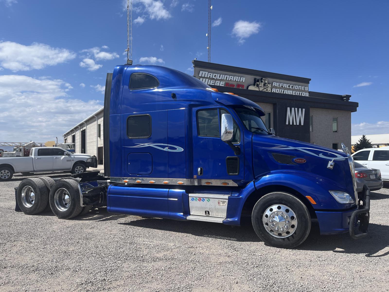 PETERBILT 587